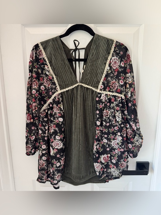 POL Tops - POL NWT Boho Tunic Peasant Top Flowy Floral Olive